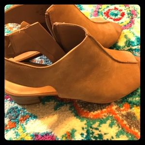 Size 8.5 Franco Sarto wedge heels